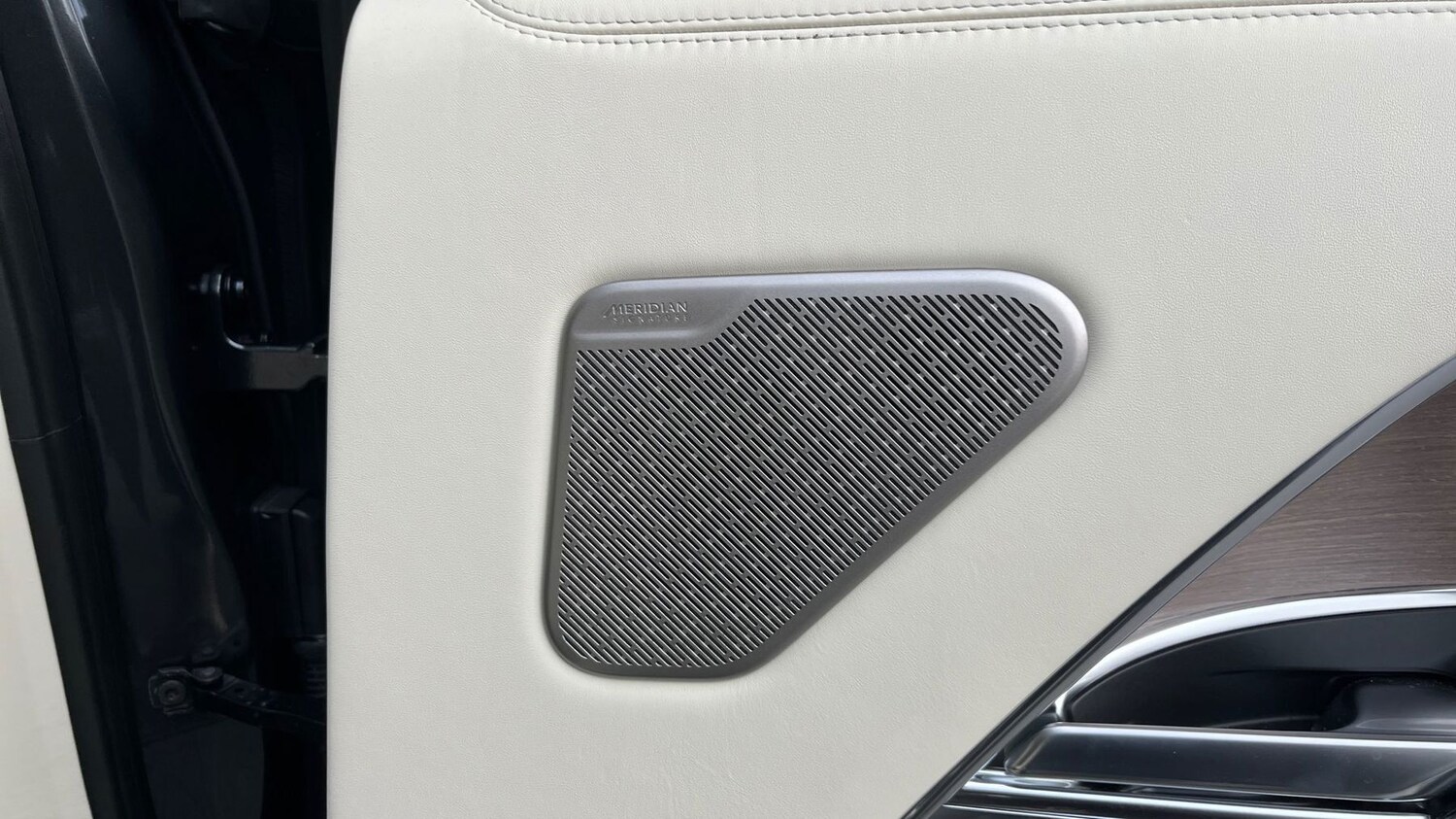 Used Land Rover Range Rover 2025 for sale - 76389707: Photo 24