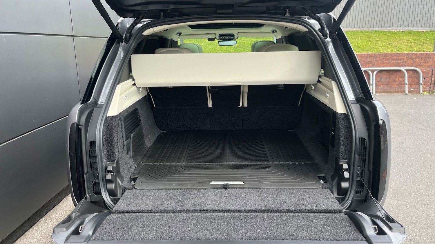 Used Land Rover Range Rover 2025 for sale - 77177319: Photo 10