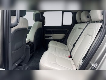 Used Land Rover Defender 2023 for sale - 77359904: Photo