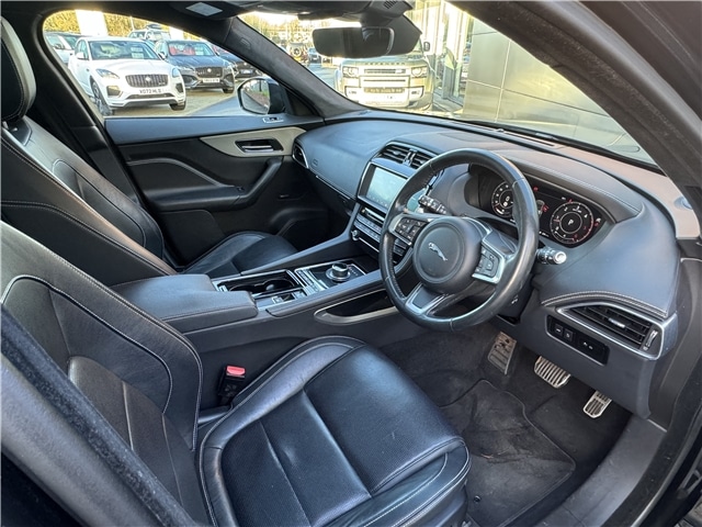 Used Jaguar F-Pace 2019 for sale - 76937265: Photo 8