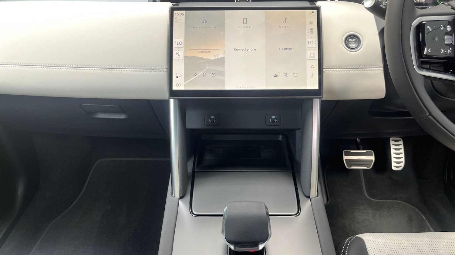 Used Land Rover Discovery Sport 2025 for sale - 76410245: Photo 14