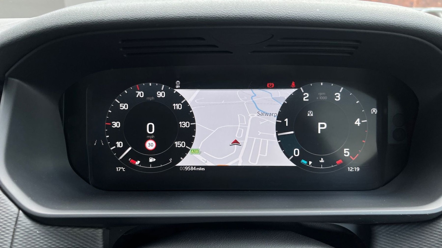 Used Land Rover Discovery 2024 for sale - 76110766: Photo 15