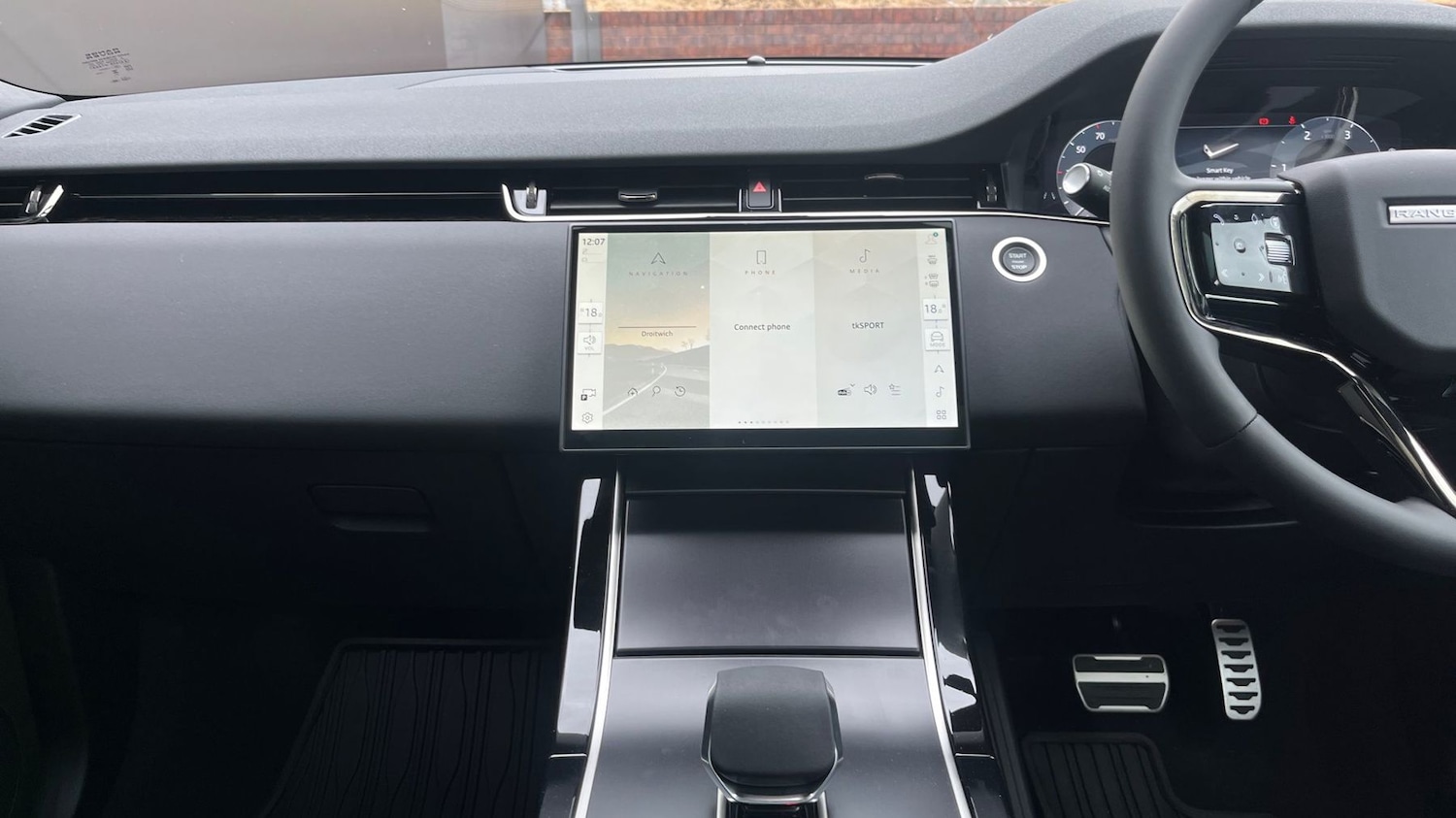 Used Land Rover Range Rover Evoque 2025 for sale - 77176840: Photo 14