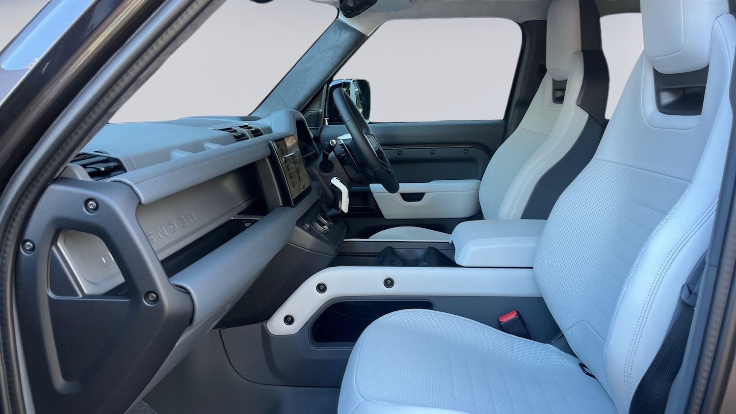 Used Land Rover Defender 2025 for sale - 76110473: Photo 3