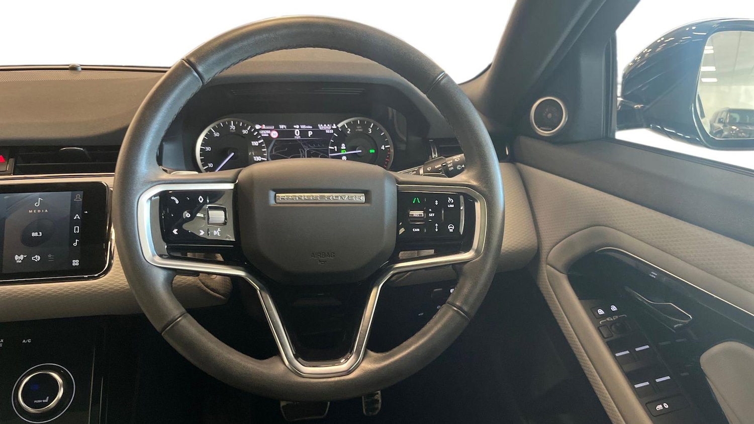 Used Land Rover Range Rover Evoque 2022 for sale - 76389716: Photo 15