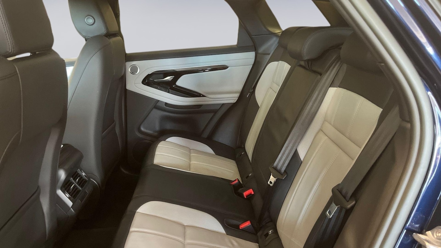 Used Land Rover Range Rover Evoque 2022 for sale - 76389716: Photo 4