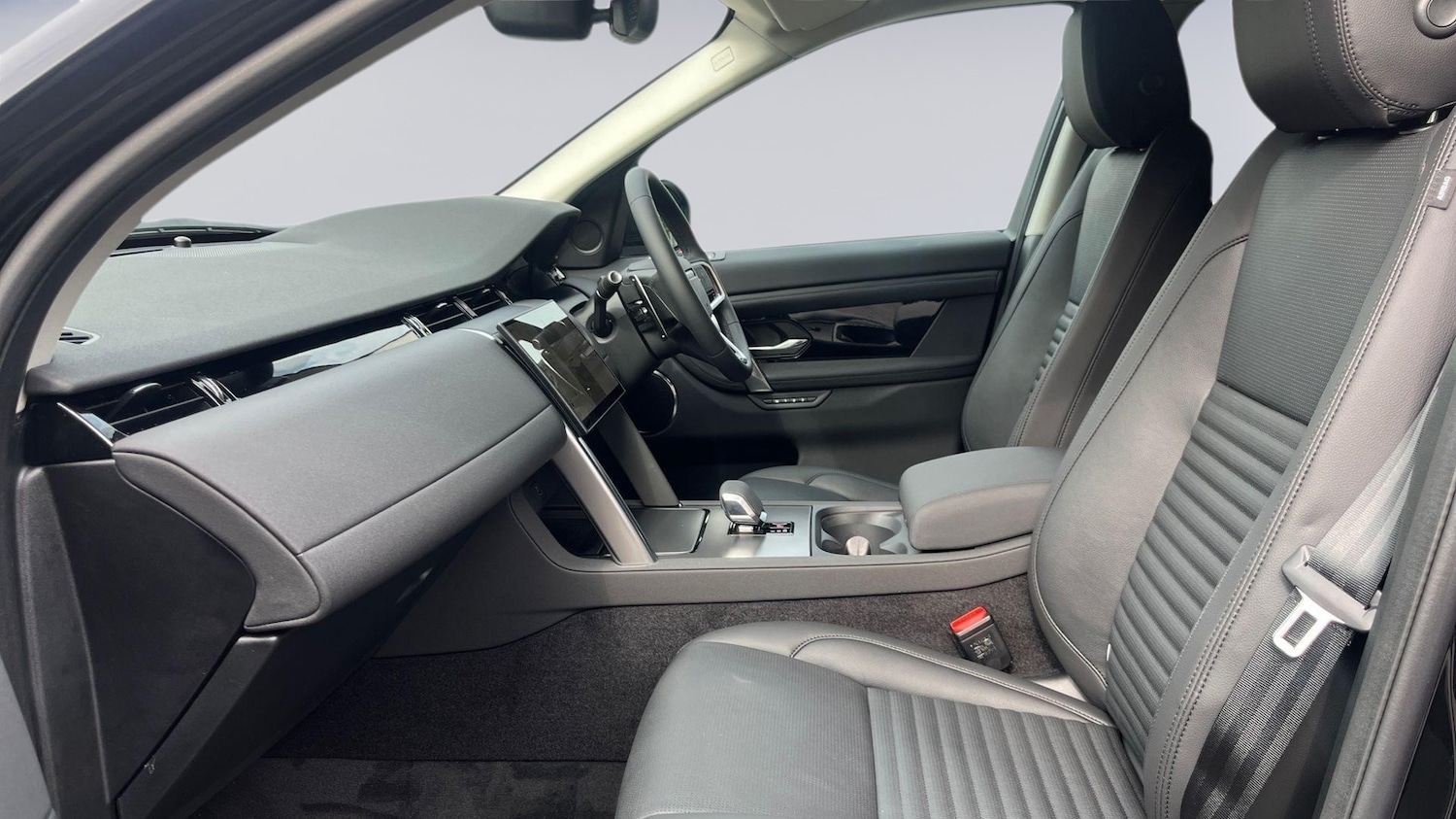 Used Land Rover Discovery Sport 2025 for sale - 77177724: Photo 3