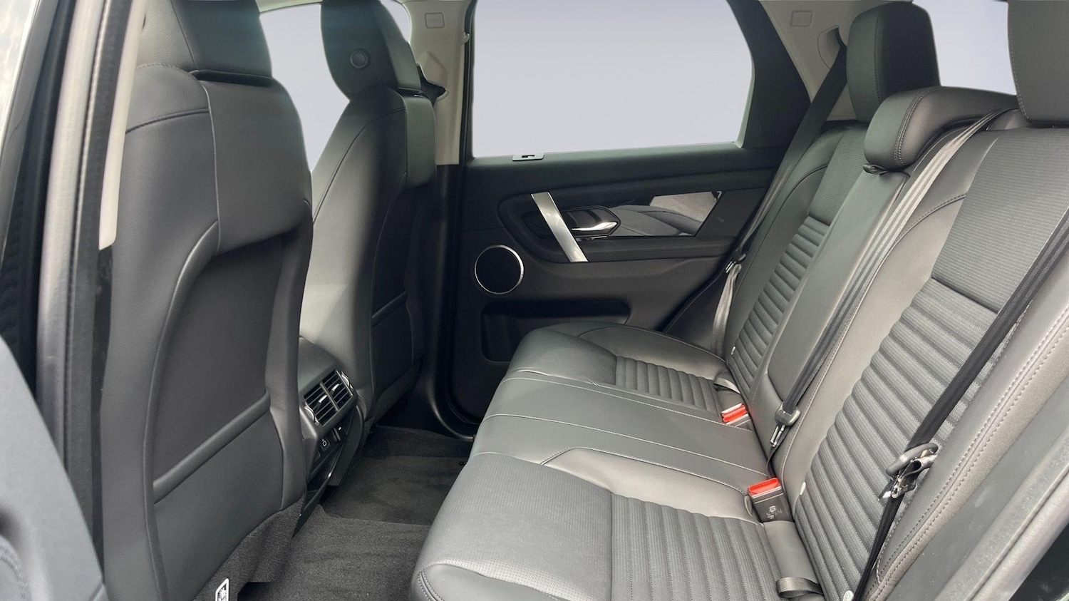 Used Land Rover Discovery Sport 2025 for sale - 77177724: Photo 4