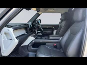 Used Land Rover Defender 90 2024 for sale - 74175264: Photo