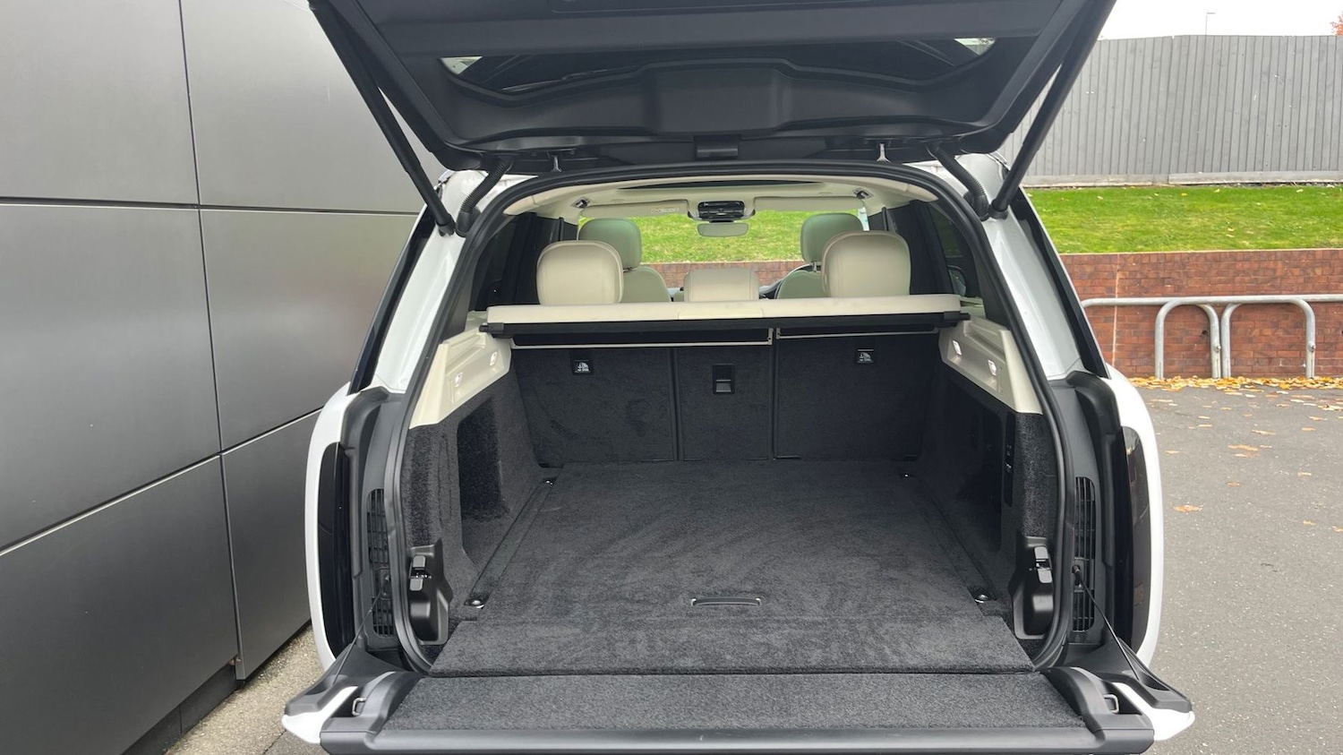 Used Land Rover Range Rover 2023 for sale - 76716729: Photo 10