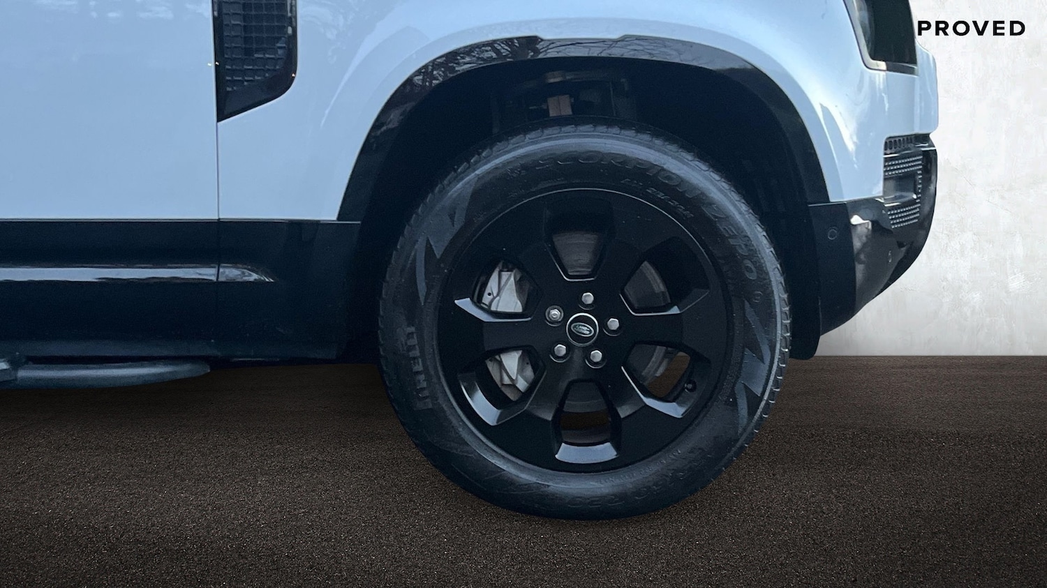 Used Land Rover Defender 2023 for sale - 77926878: Photo 8