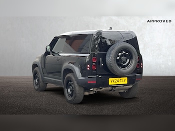 Used Land Rover Defender 90 2024 for sale - 76359815: Photo