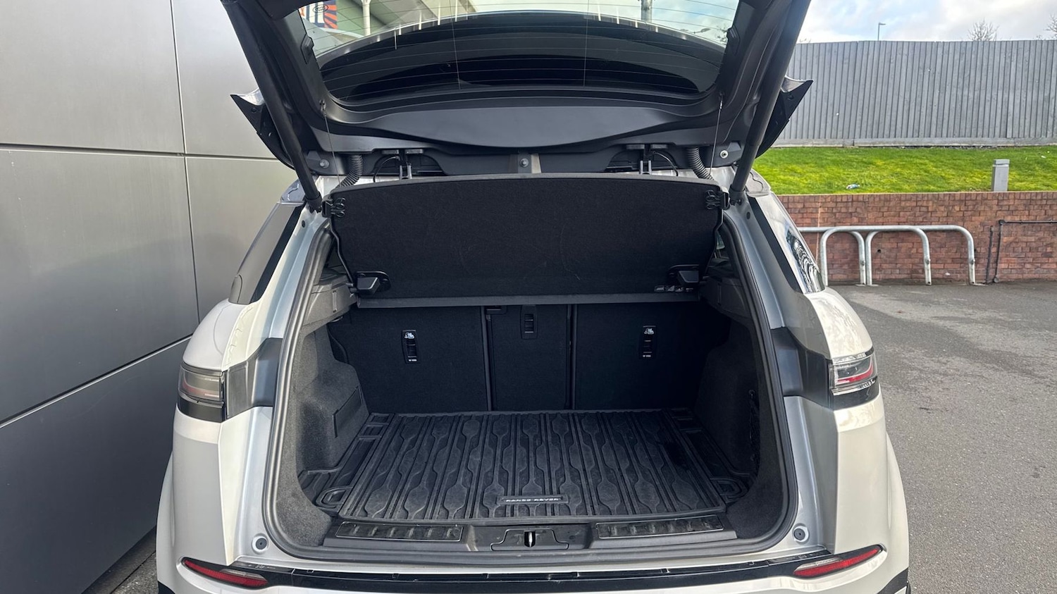 Used Land Rover Range Rover Evoque 2025 for sale - 77539378: Photo 10