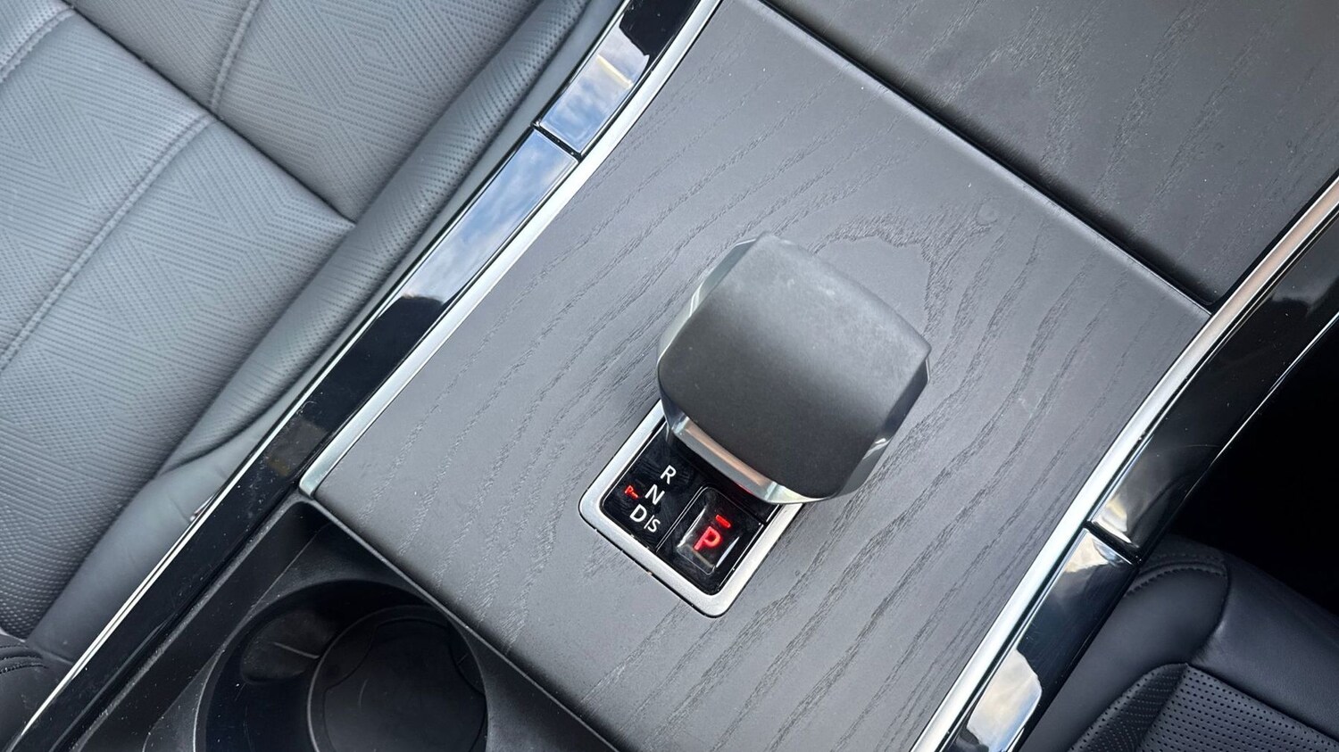 Used Land Rover Range Rover Evoque 2025 for sale - 77539378: Photo 13