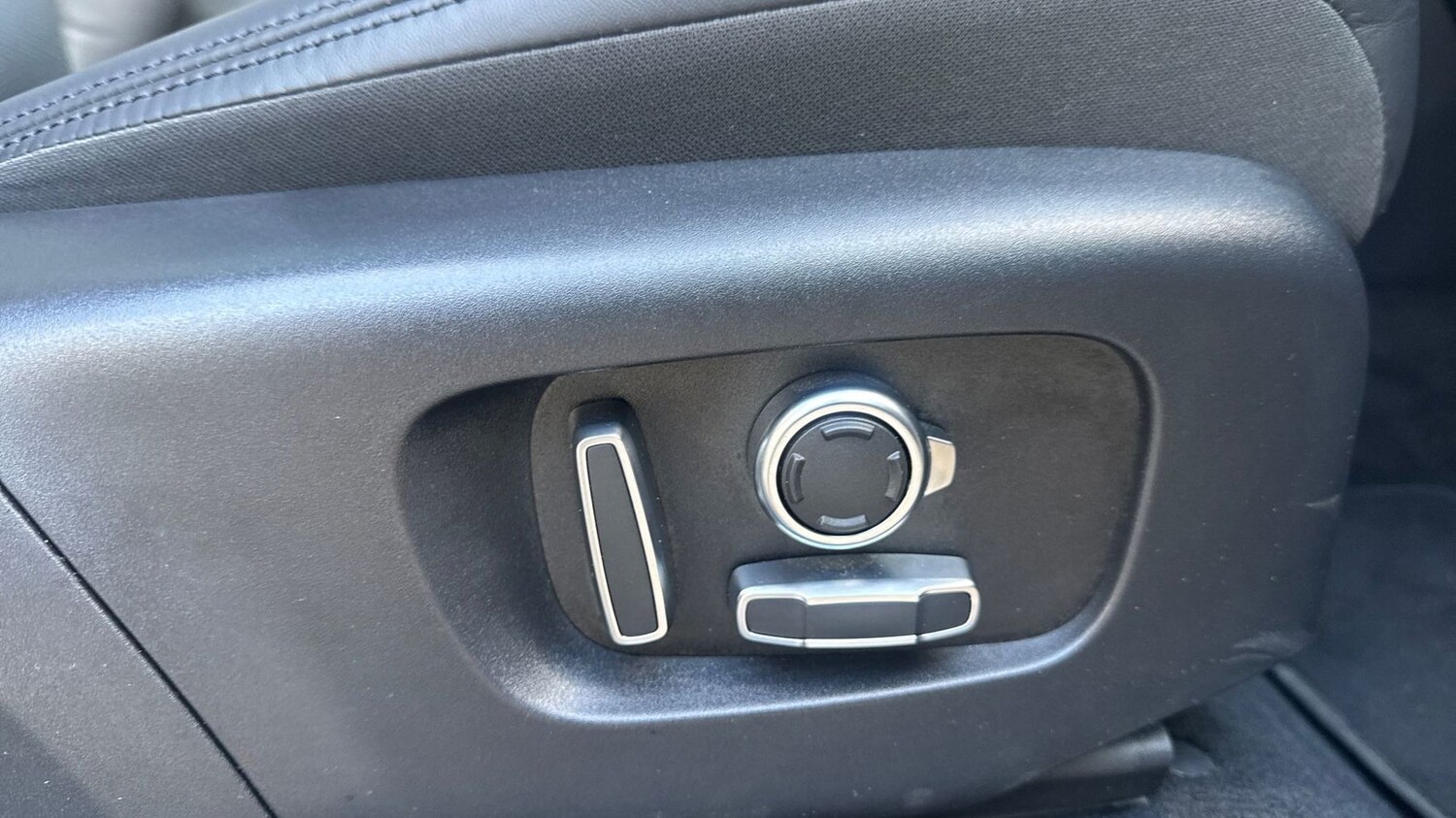 Used Land Rover Range Rover Evoque 2025 for sale - 77539378: Photo 25