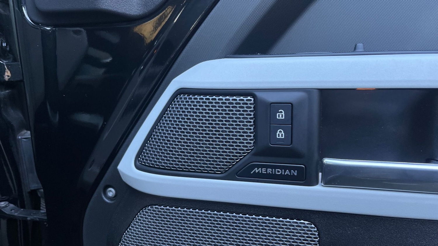 Used Land Rover Defender 2022 for sale - 77177599: Photo 22