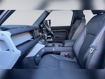 Used Land Rover Defender 2022 for sale - 77177599: Photo