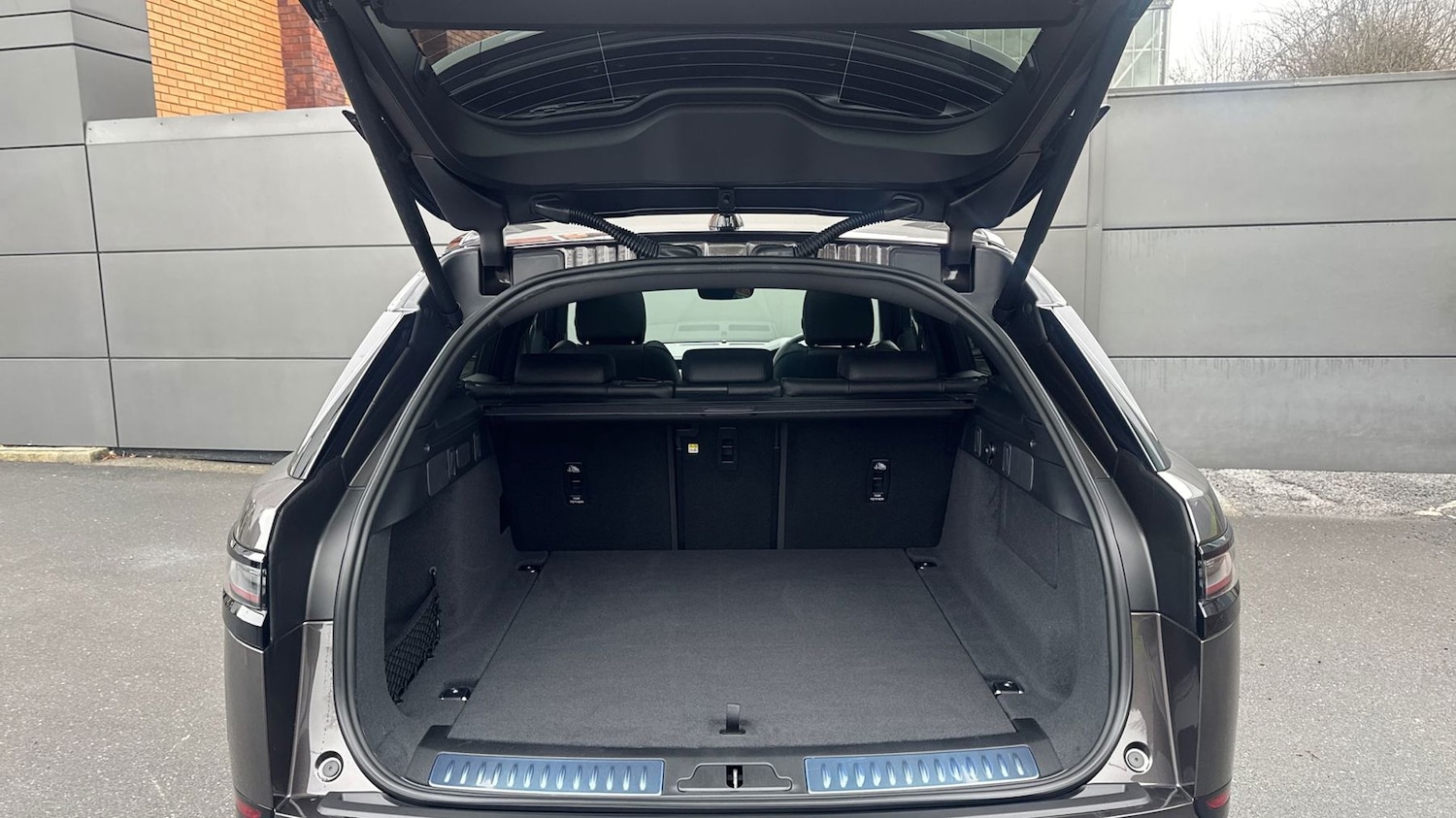 Used Land Rover Range Rover Velar 2026 for sale - 77205019: Photo 10