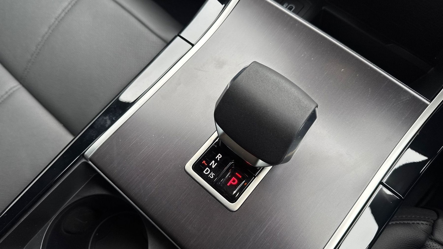 Used Land Rover Range Rover Velar 2026 for sale - 77205019: Photo 13