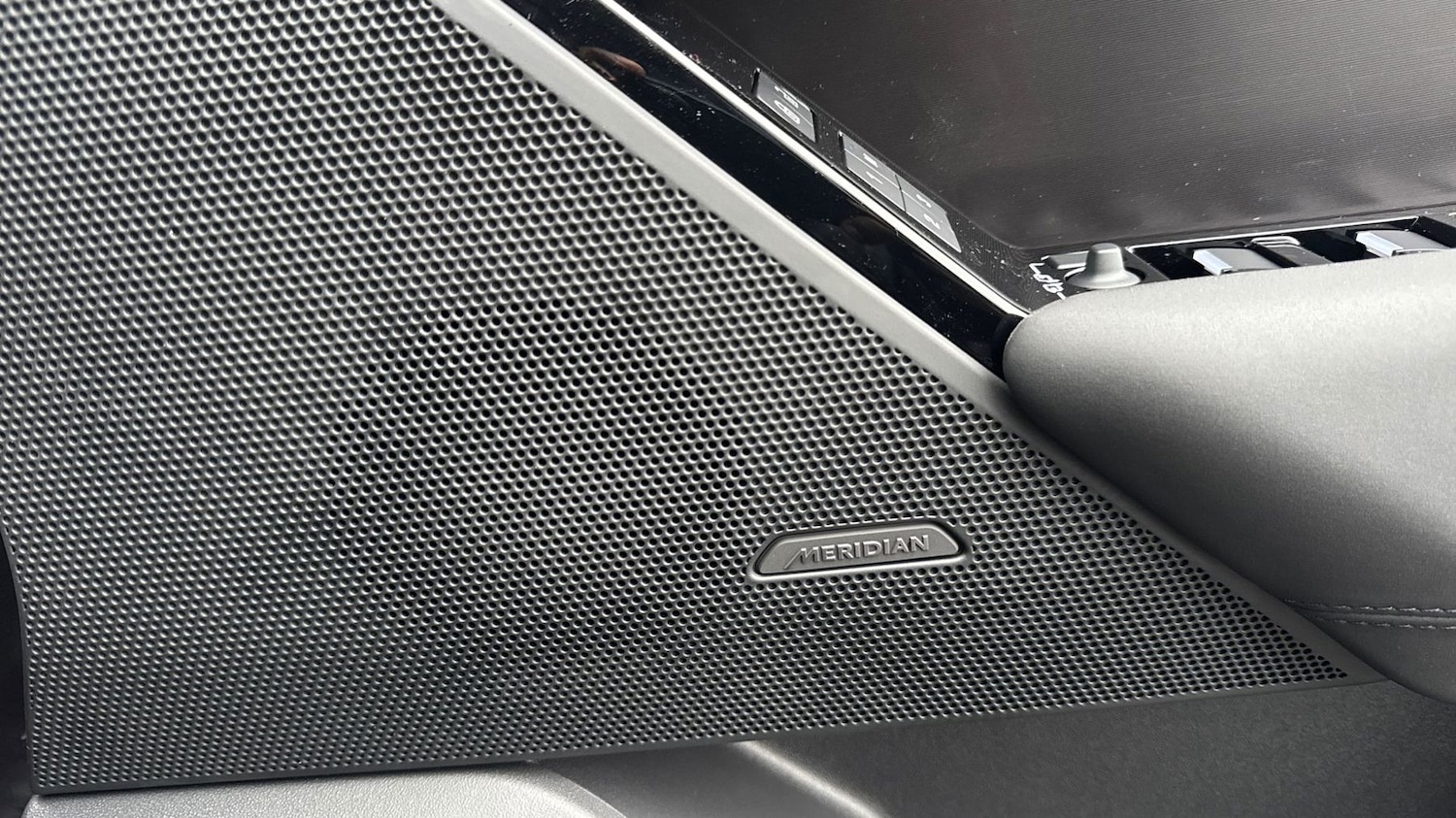 Used Land Rover Range Rover Velar 2026 for sale - 77205019: Photo 24