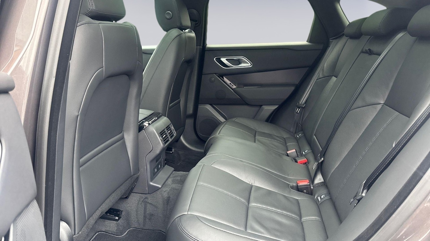 Used Land Rover Range Rover Velar 2026 for sale - 77205019: Photo 4