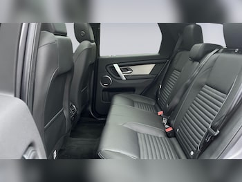 Used Land Rover Discovery Sport 2024 for sale - 76111424: Photo 4