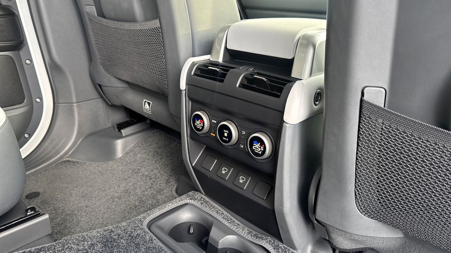 Used Land Rover Defender 2024 for sale - 77013462: Photo 18