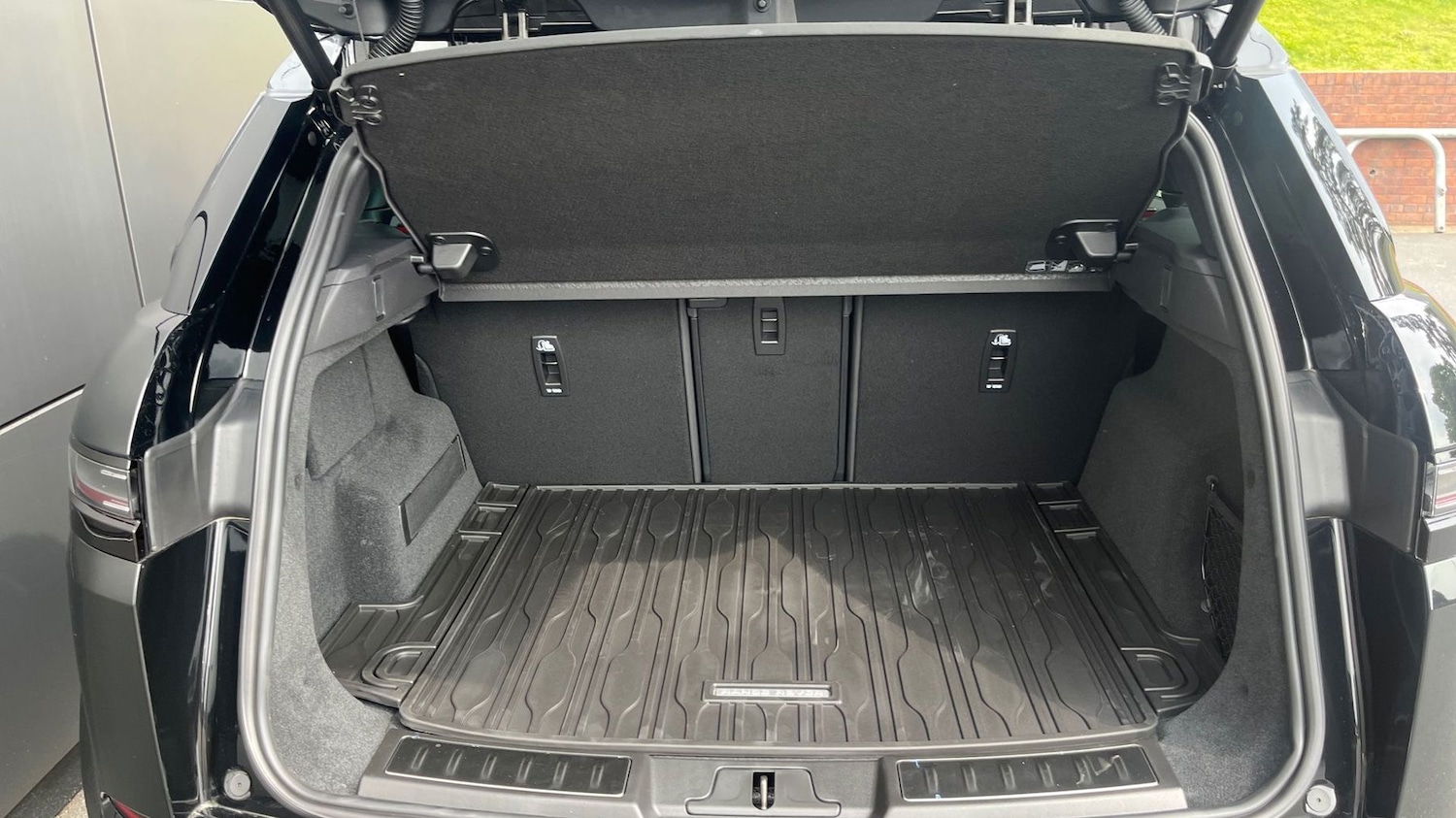 Used Land Rover Range Rover Evoque 2025 for sale - 76110544: Photo 10
