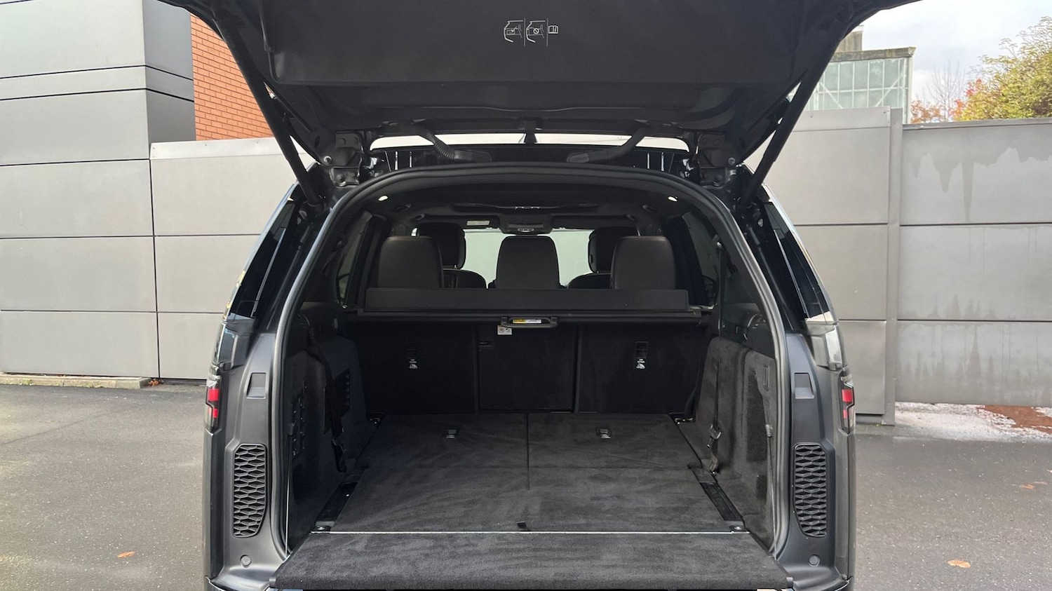 Used Land Rover Discovery 2022 for sale - 77030955: Photo 10