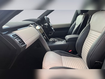 Used Land Rover Discovery 2022 for sale - 77030955: Photo