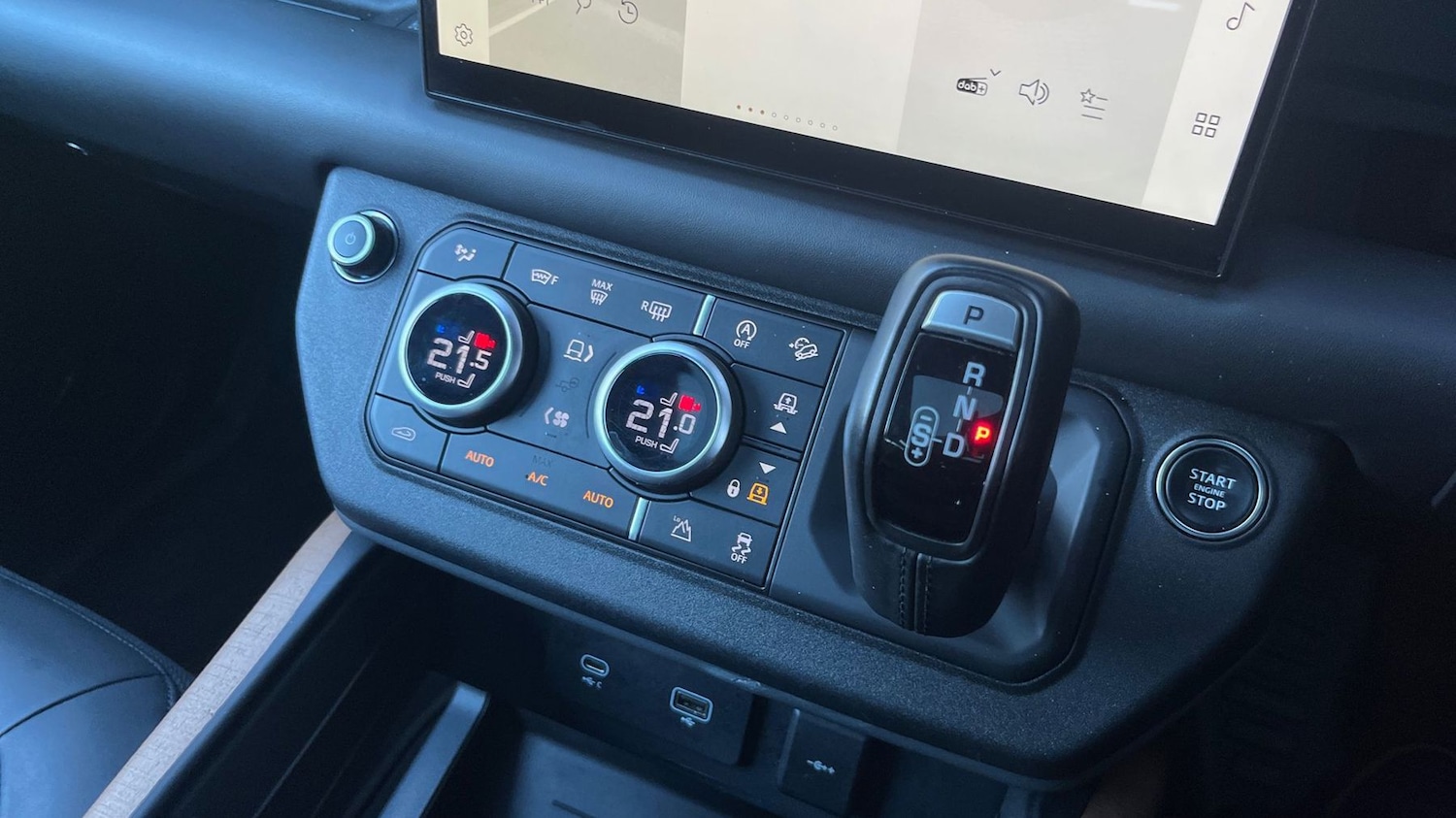 Used Land Rover Defender 2023 for sale - 77177449: Photo 13