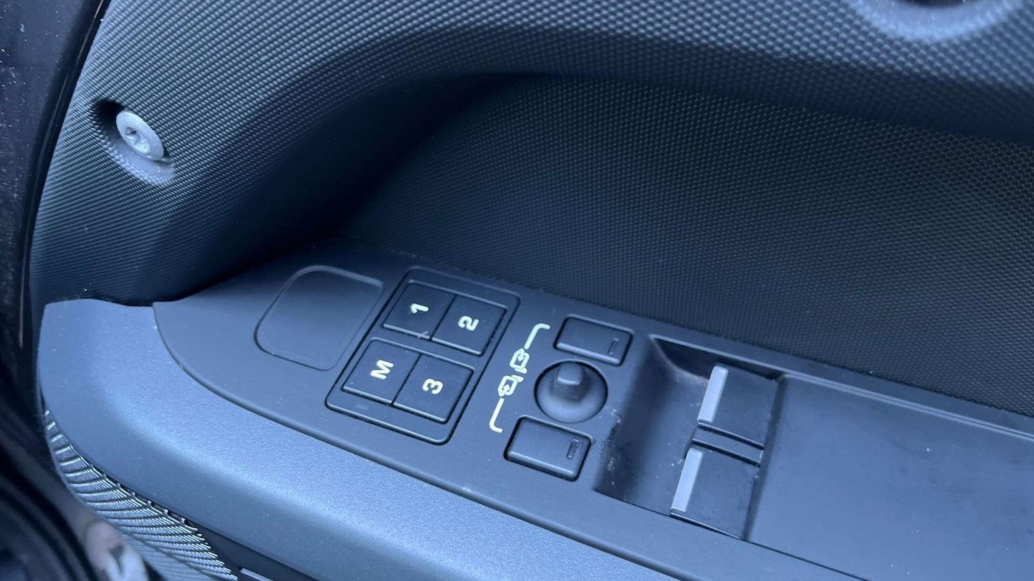 Used Land Rover Defender 2023 for sale - 77177449: Photo 23