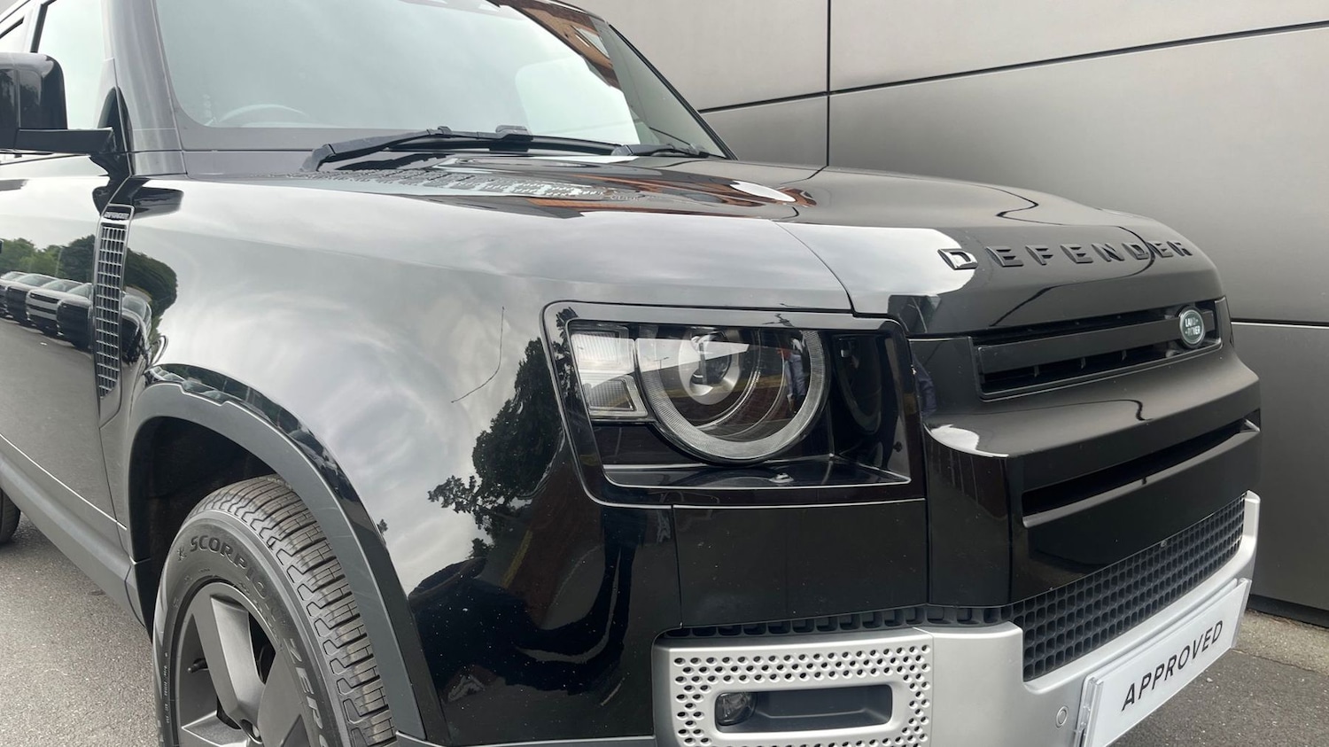 Used Land Rover Defender 2023 for sale - 76111087: Photo 17