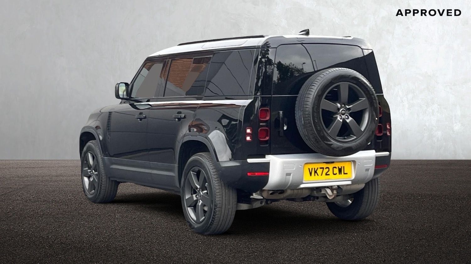 Used Land Rover Defender 2023 for sale - 76111087: Photo 2