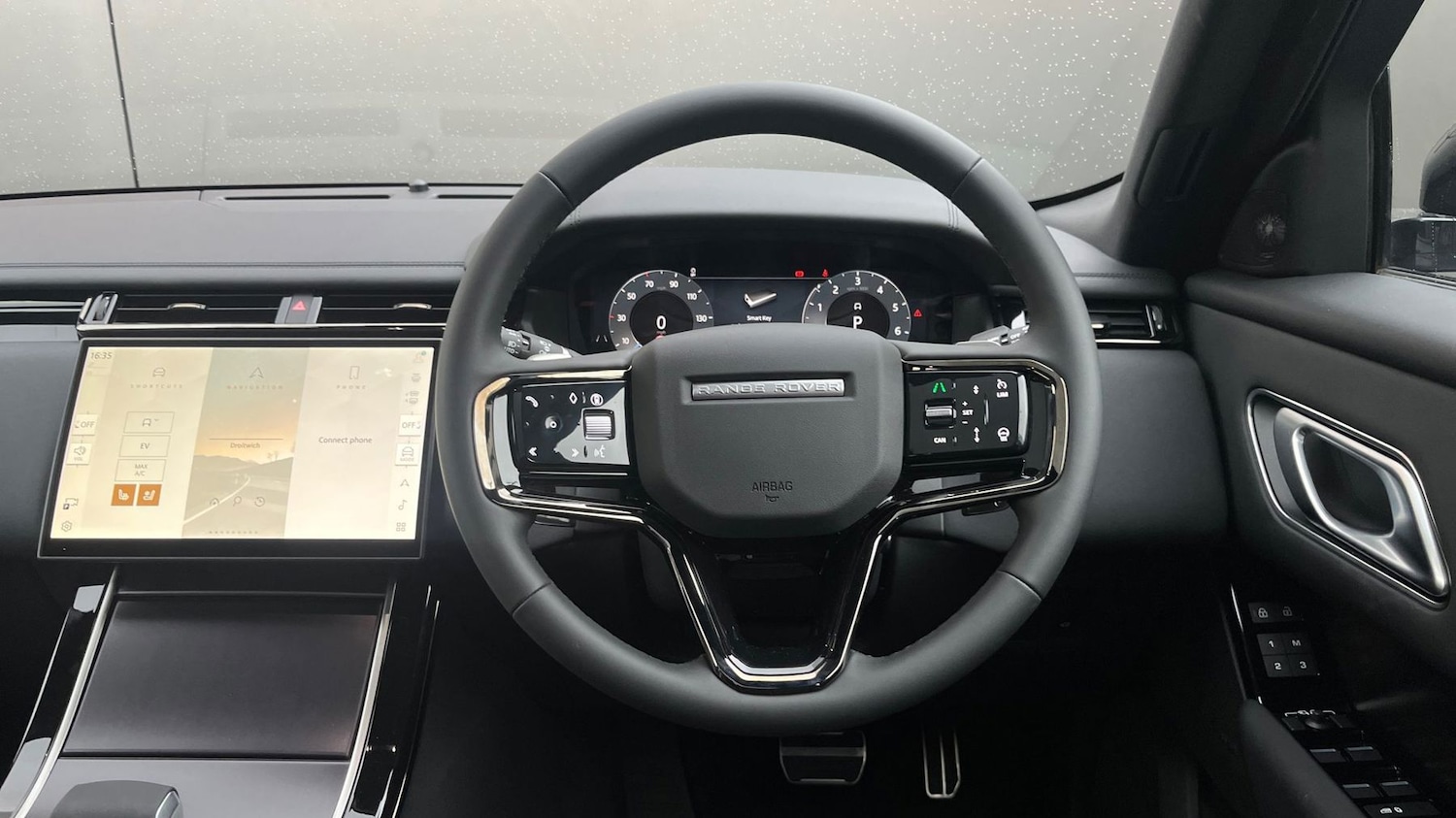 Used Land Rover Range Rover Velar 2025 for sale - 76400312: Photo 15