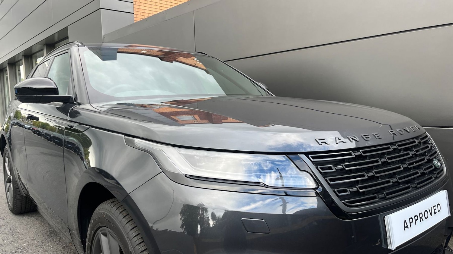 Used Land Rover Range Rover Velar 2025 for sale - 76400312: Photo 17