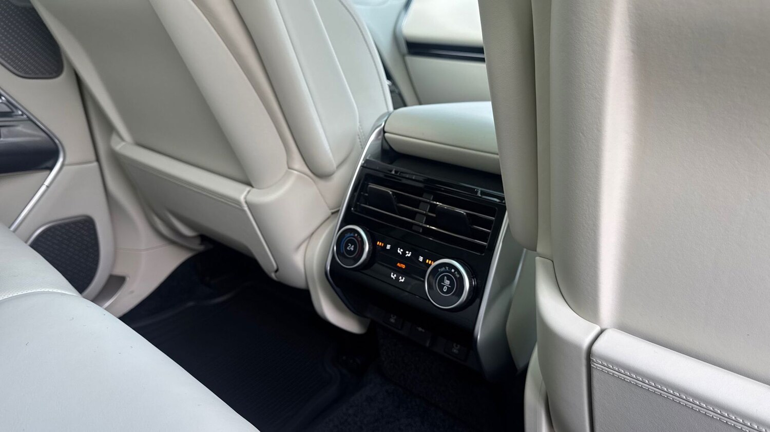 Used Land Rover Range Rover 2026 for sale - 77442109: Photo 18