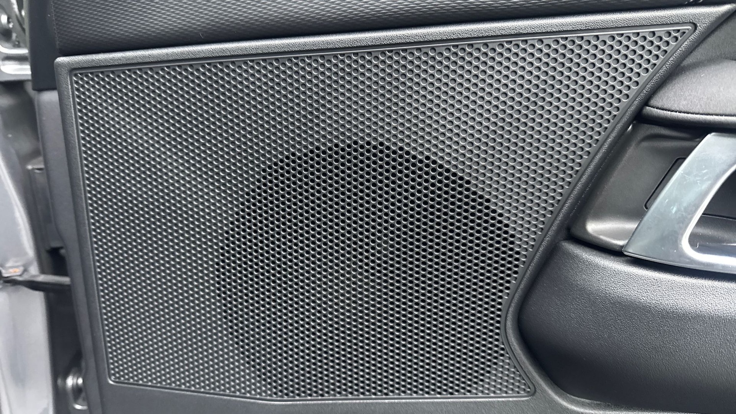 Used Land Rover Discovery 2023 for sale - 77307038: Photo 22