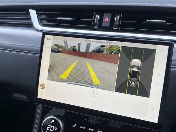 Used Jaguar F-Pace 2023 for sale - 76271510: Photo 12