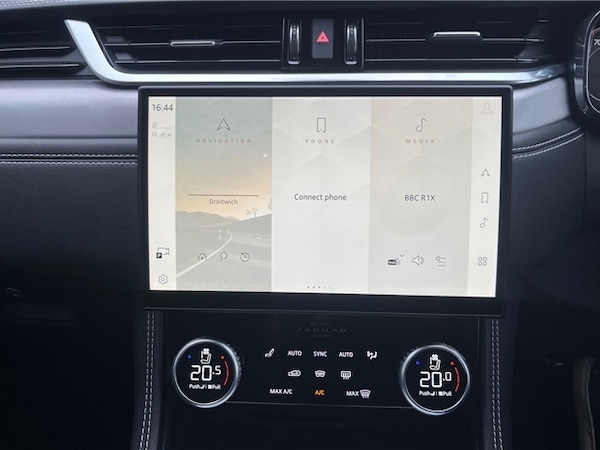 Used Jaguar F-Pace 2023 for sale - 76271510: Photo 14