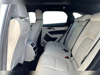 Used Jaguar F-Pace 2022 for sale - 77840891: Photo