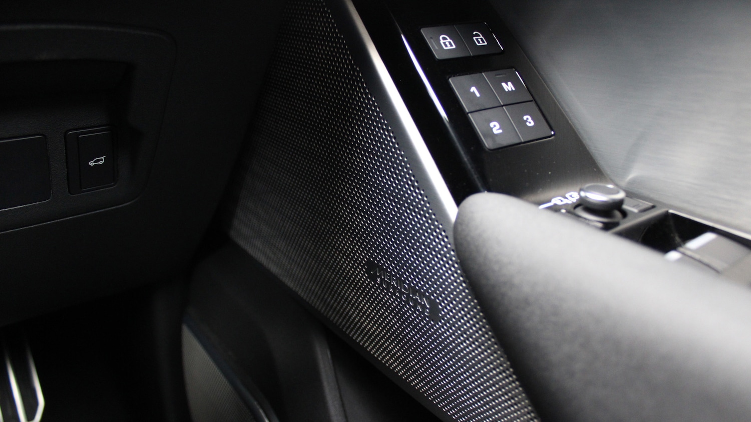 Used Land Rover Range Rover Velar 2023 for sale - 77397119: Photo 24