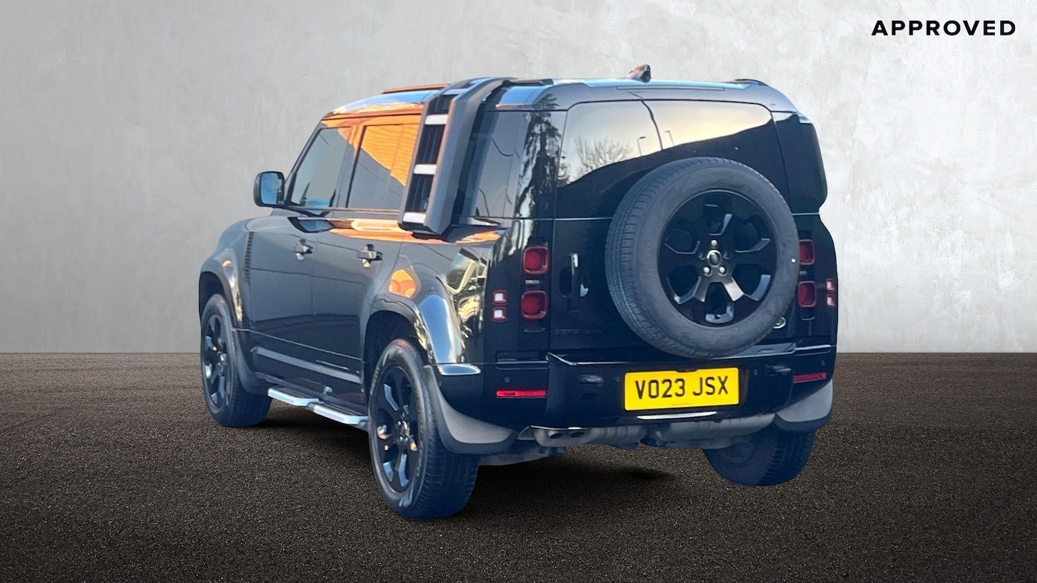 Used Land Rover Defender 2023 for sale - 77176942: Photo 2