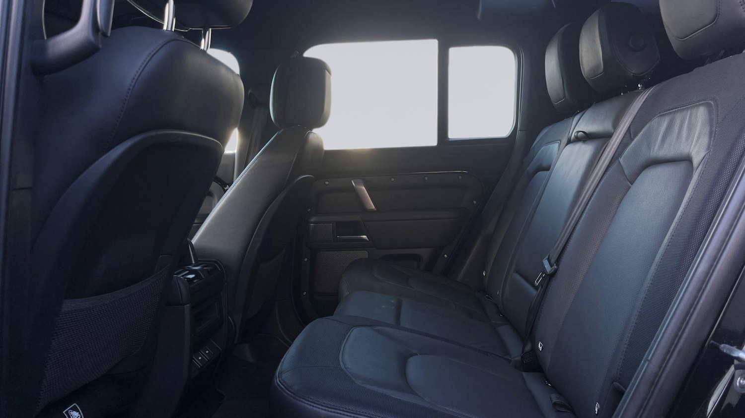 Used Land Rover Defender 2023 for sale - 77176942: Photo 4