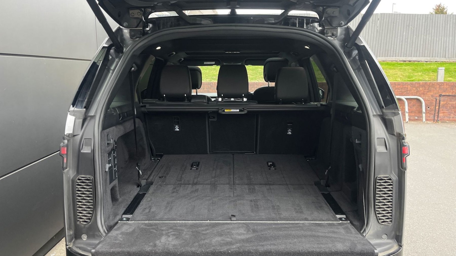 Used Land Rover Discovery 2022 for sale - 76271548: Photo 10