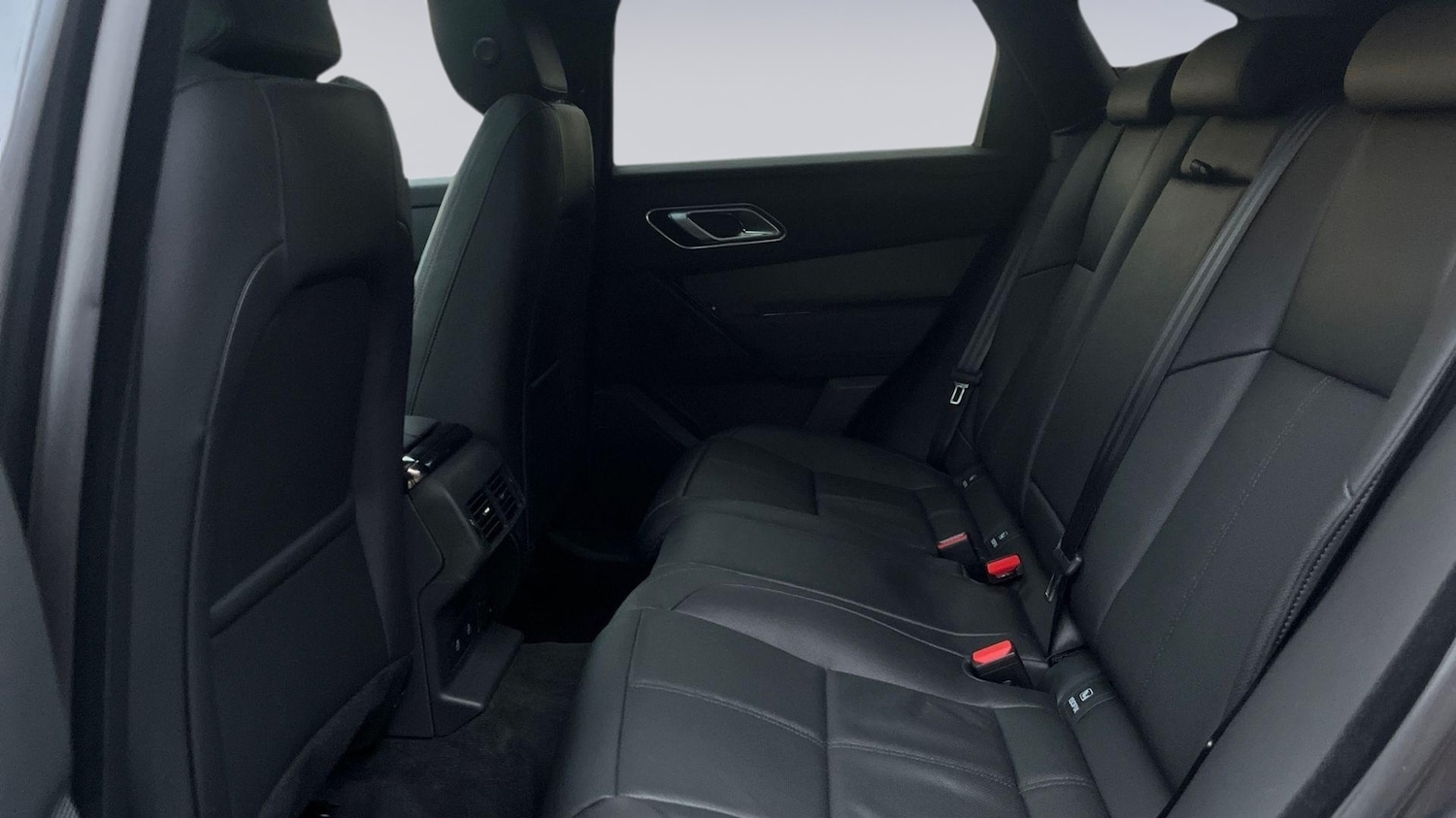 Used Land Rover Range Rover Velar 2025 for sale - 77480015: Photo 4