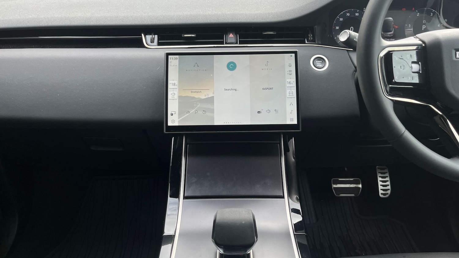 Used Land Rover Range Rover Evoque 2025 for sale - 76400295: Photo 14