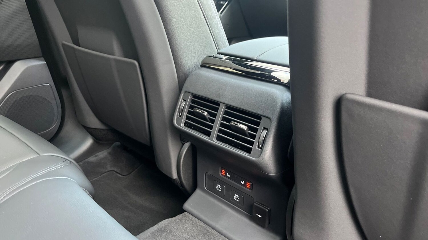 Used Land Rover Range Rover Velar 2025 for sale - 77176805: Photo 18