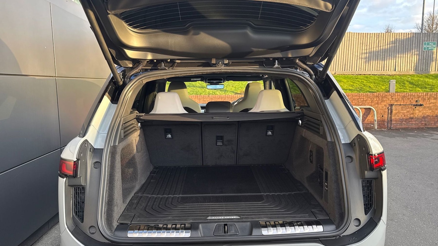 Used Land Rover Range Rover Sport 2026 for sale - 77442098: Photo 10