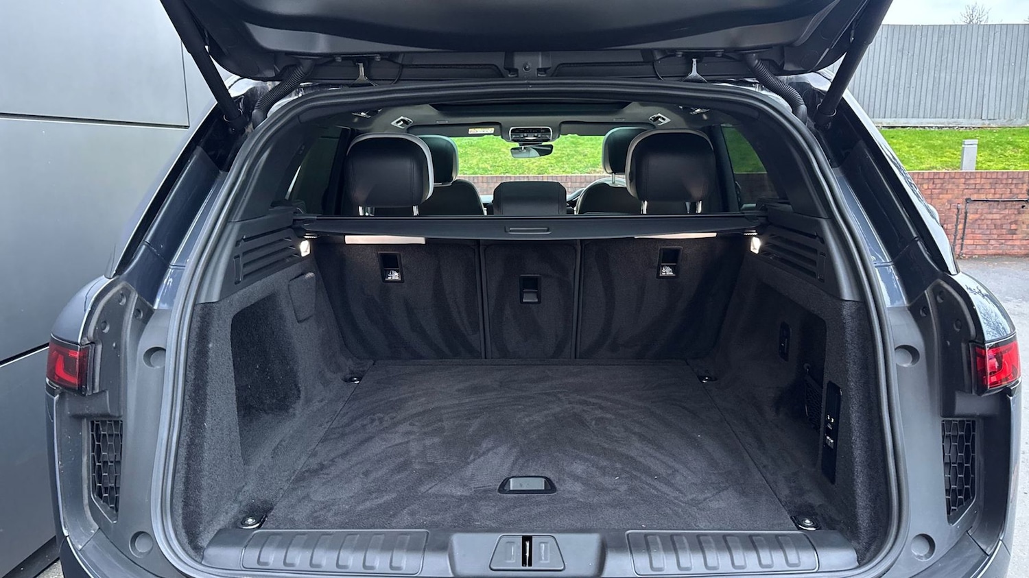 Used Land Rover Range Rover Sport 2023 for sale - 77254493: Photo 10